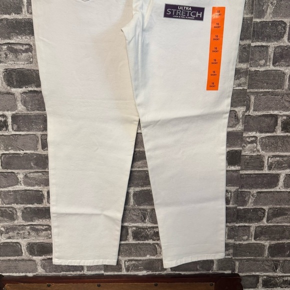 NWT Gloria Vanderbilt Amanda Jeans Classic fit Tapered leg Mid rise White - Picture 10 of 11